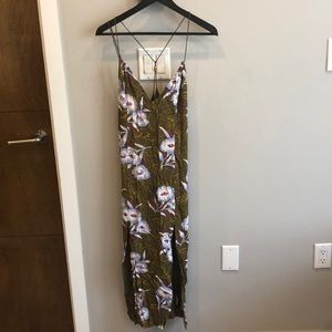 Summer dress w/ slits & beaded crossed bk